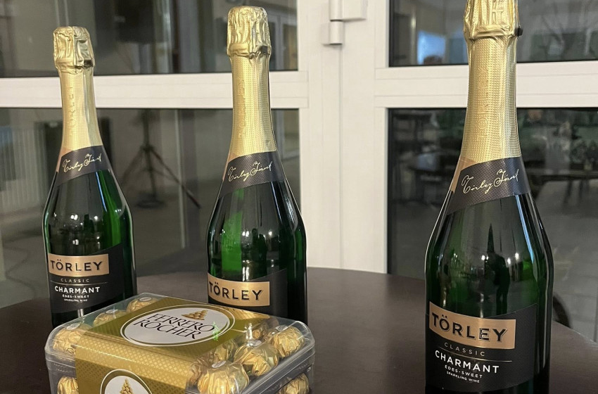 Teltházas évkezdés és hajszálon múló győzelem az Épeszűek csornai kvízestjén