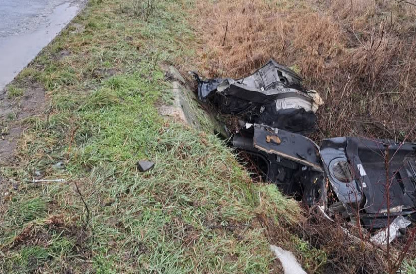 Illegális hulladéklerakás Gyóró és Mihályi között 