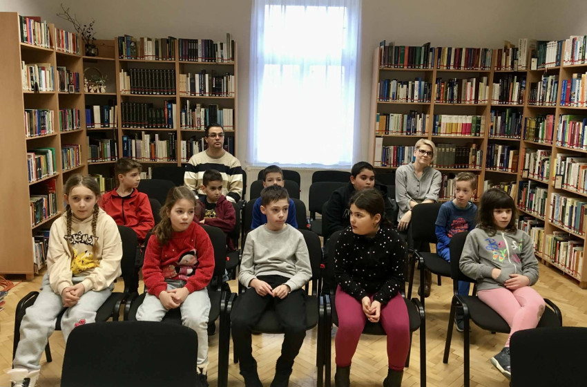 Könyvtárlátogatáson a gartai 2.c osztály tanulói