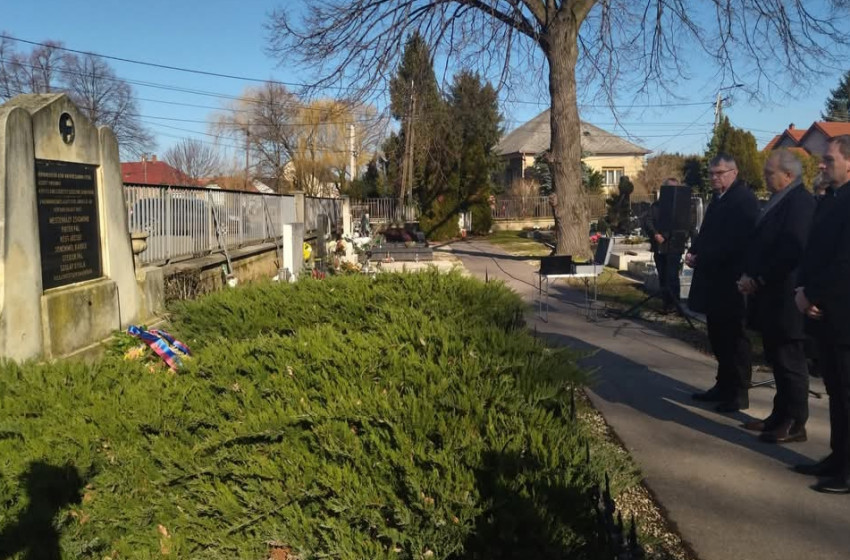 Emlékezés a kommunista diktatúrák áldozataira Kapuváron