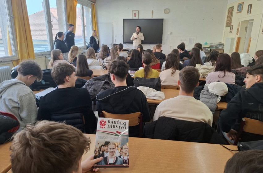 Megújult a Rákóczi Szövetség iskolai szervezete a kapuvári Páli Szent Vince Katolikus Iskolában 