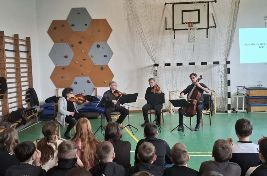 Filharmóniai élmény a csornai II. Rákóczi Ferenc Katolikus Iskolában