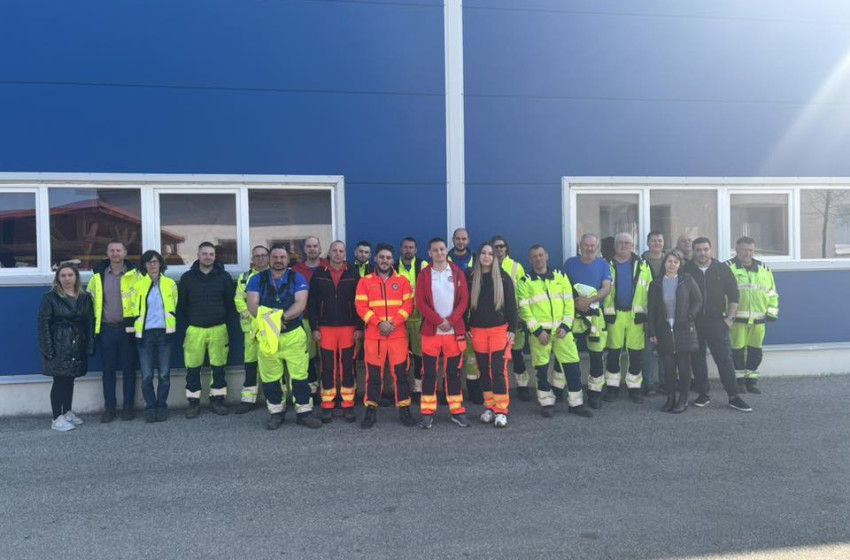 Elsősegély-bemutató az MKIF Zrt. csornai mérnökségén