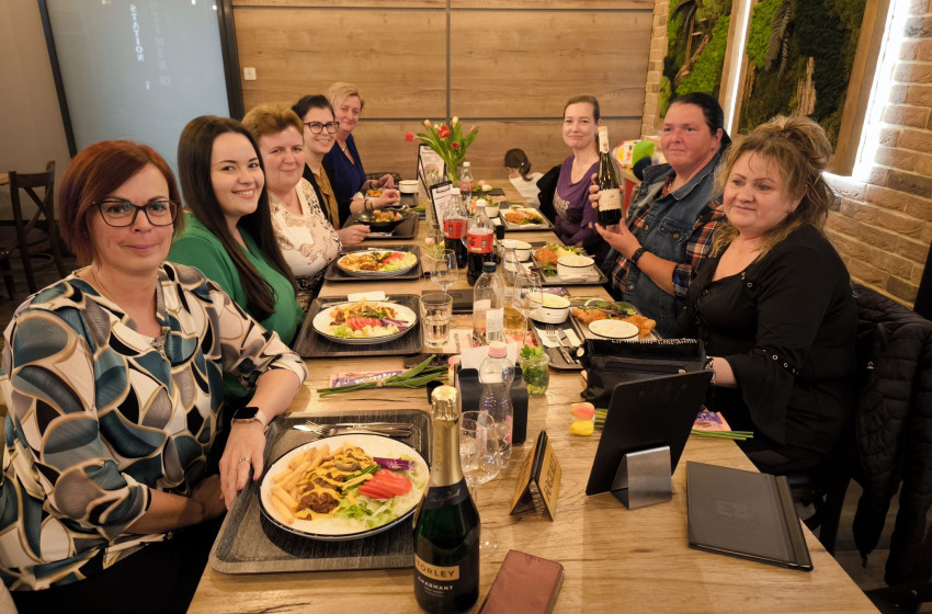 Nőnapi köszöntés a Tét Város Tűzoltó Egyesületében