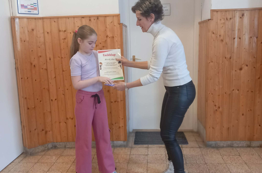 Dalolni hívtak – siker a népdalversenyen