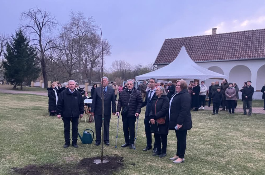 Megemlékezés a kitelepítések 80. évfordulóján Győrsövényházán