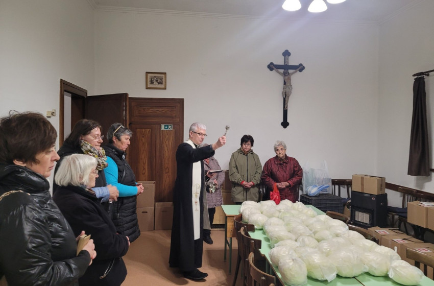 Csornai Jézus Szíve Karitász Csoport – Nagyböjti adománygyűjtés 