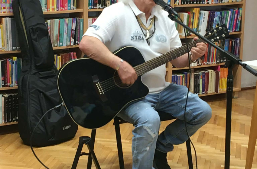 Költészet Napi rendezvény a kapuvári könyvtárban