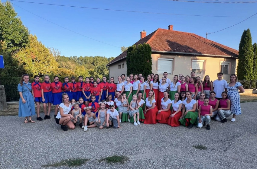 Három településen lépett színpadra egy nap alatt a Starlight Dance SE