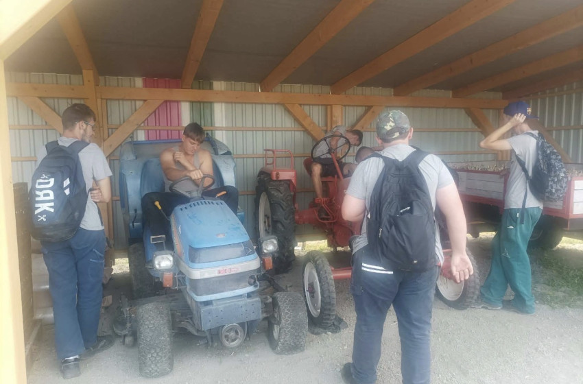 Szakmai tanulmányúton vettek részt a csornai agrártechnikum diákjai a Szigetközben