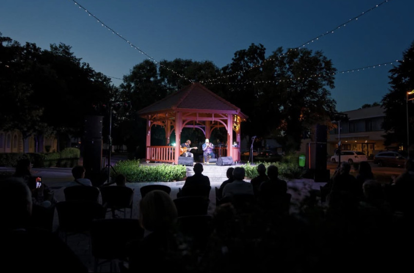 Blues dallamok töltötték meg a csornai Pavilont